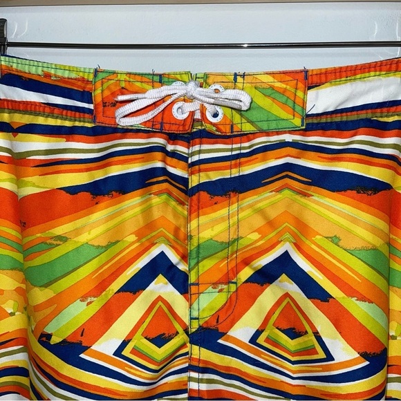 Nike Board Shorts Men’s Size Extra Large XL Colourful Pattern Vintage Lined Swim - Picture 5 of 9